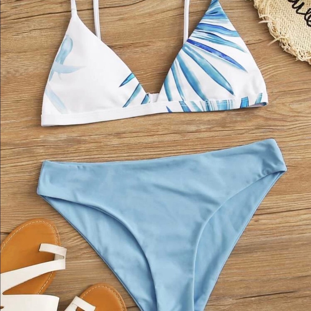Tropical triangle swim set